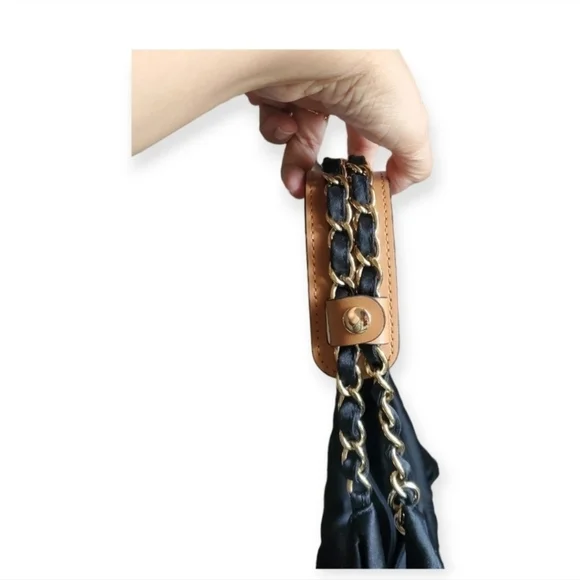 Chanel Large CC Hobo Bag Black and Gold Chain - Picture 9 of 15